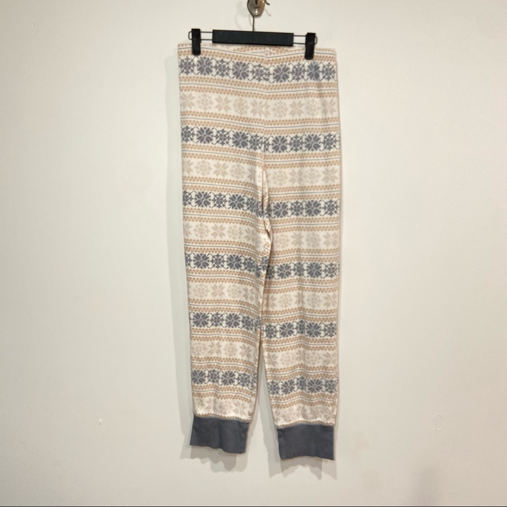 Cacique Thermal Pajama Pants With Snowflakes Size 22/24 in Cream & Grey